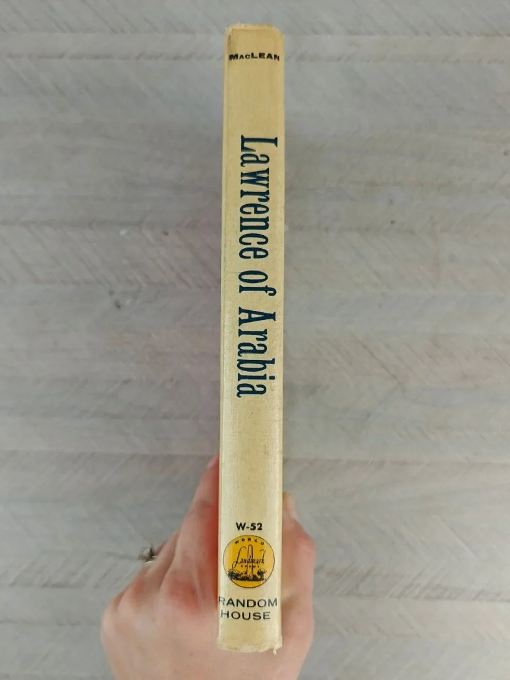 Lawrence Of Arabia Alistair MacLean Hardcover 1962 Illustrated By Gil Walker